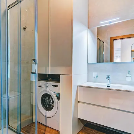 2 Bedroom Cozy Apartment In Selce Διαμέρισμα