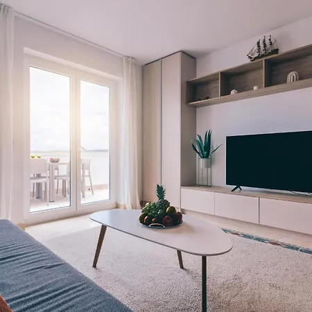 Amazing In With House Sea View *