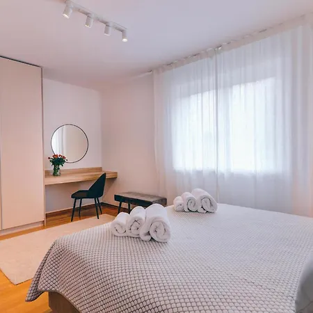 2 Bedroom Cozy In Selce